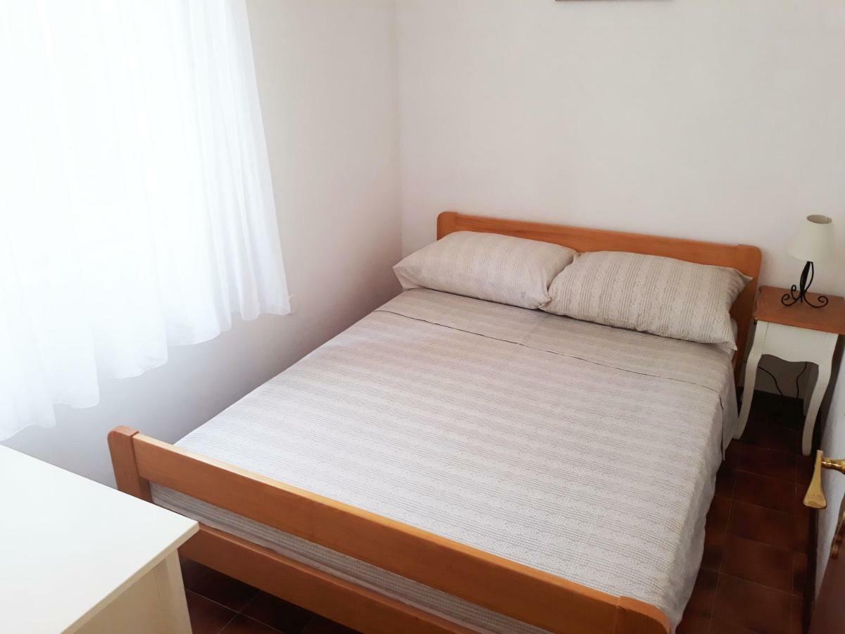 Apartments Carmen Vinišće Extérieur photo